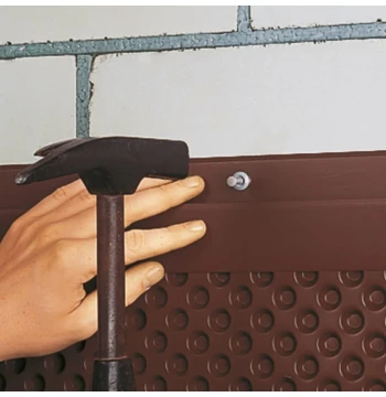 Profilé synthétique DELTA solin PVC soubassement 2 m